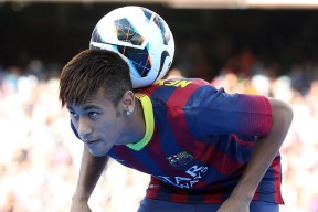 2026世界杯-王者归来！阿扎伦卡第七赛季绽放巅峰，芝加哥公牛球迷集体沸腾